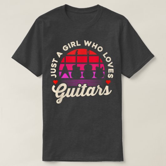 ギターを愛する女の子ギタリストのギタープレイ Tシャツ (デザイン正面)