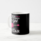 ギターを持つ女の子をナメるなよ コーヒーマグカップ (正面左)