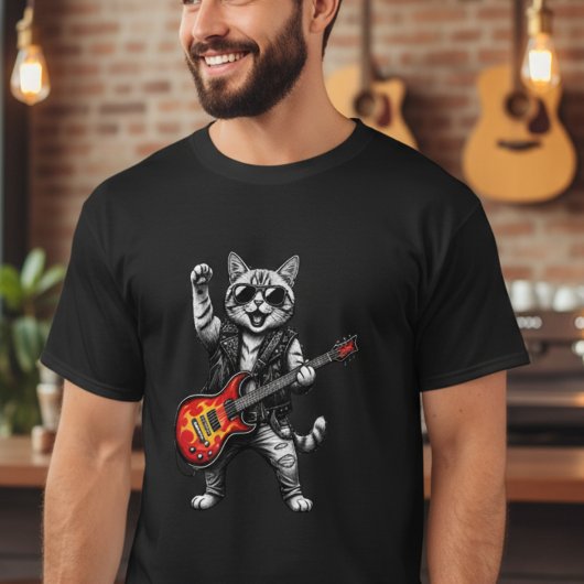 ギターを持つ面白い音楽ロックスターミュージシャン猫のTシャツ Tシャツ