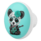 ギターを演奏している青い砂糖のスカルのパンダ セラミックノブ (右)