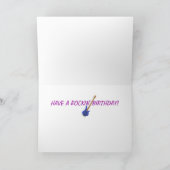 ギタースキクールーボードとミュージックノートの誕生日 カード (内部)