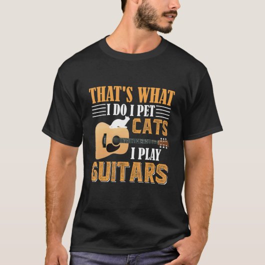 ギター弾きです 猫を撫でて ギターを弾く ギター ギフト Tシャツ (正面)