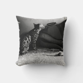 ギター枕付き猫 クッション