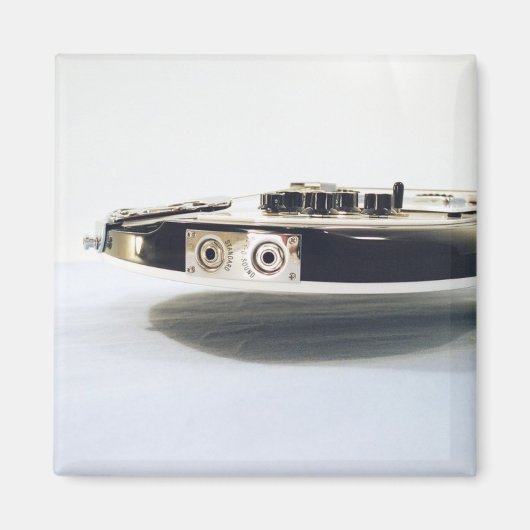 ギタ飛んでいるーマグネット マグネット (正面)