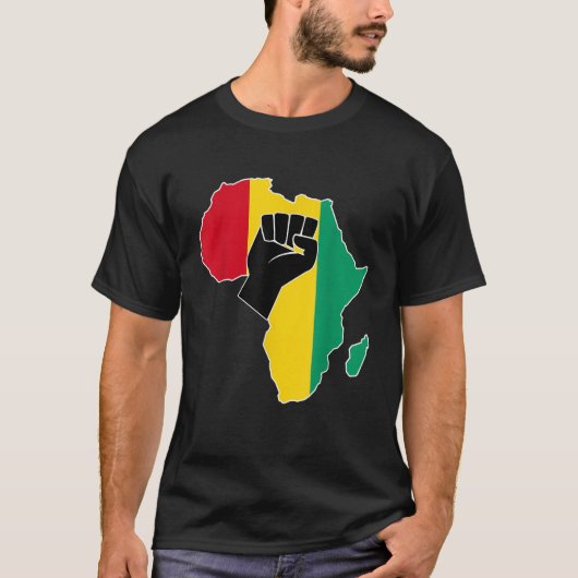 ギニアコナクリ国旗のアフリカの地図ラスタの色を上げる Tシャツ (正面)