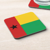 ギニアビサウ国旗のコースター コースター (左側)