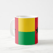 ギニアビサウ国旗のセラミックマグカップ コーヒーマグカップ (正面左)
