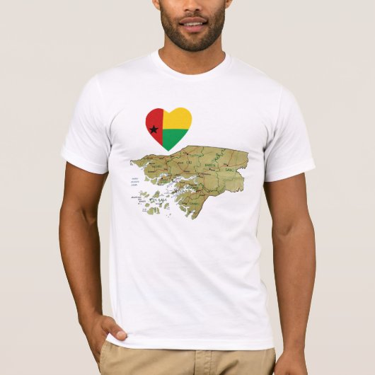 ギニアビサウ国旗のハートと地図Tシャツ Tシャツ (正面)