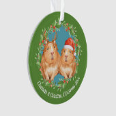 ギニアピッグスサンタアンドトナカイリースクリスマス オーナメント (正面)
