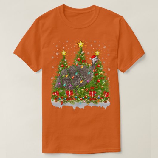 ギニア鳥照明クリスマスツリーおもしろいギニア鳥C Tシャツ (デザイン正面)