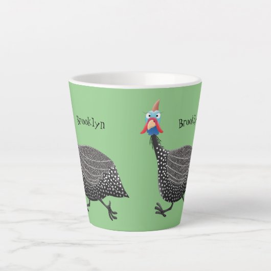 ギニーおもしろいフクロウの鳥のイラストレーション カフェラテマグ (正面)