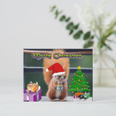 ギフトおよび木の郵便はがきを持つクリスマスのリス シーズンポストカード (スタンド正面)
