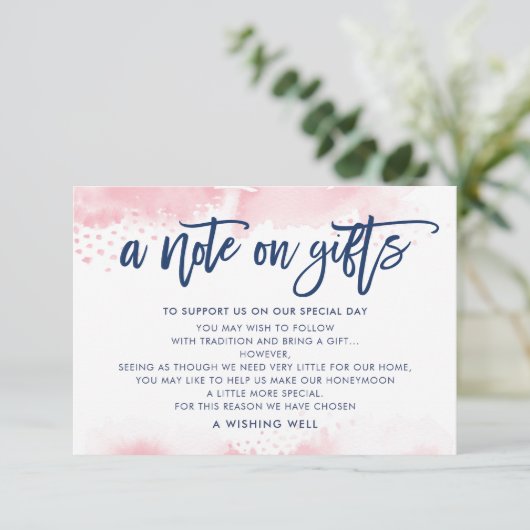 ギフトについてのおすすめ スタイリッシュなネイビーと優しいピンクの水彩画 招待状 (スタンド正面)