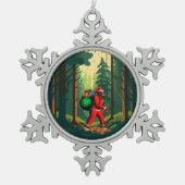 ギフトのビッグフットサンタクロース袋 スノーフレークピューターオーナメント (正面)