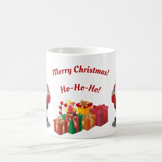ギフトの完全な袋を持つかわいいサンタクロース コーヒーマグカップ (中央)