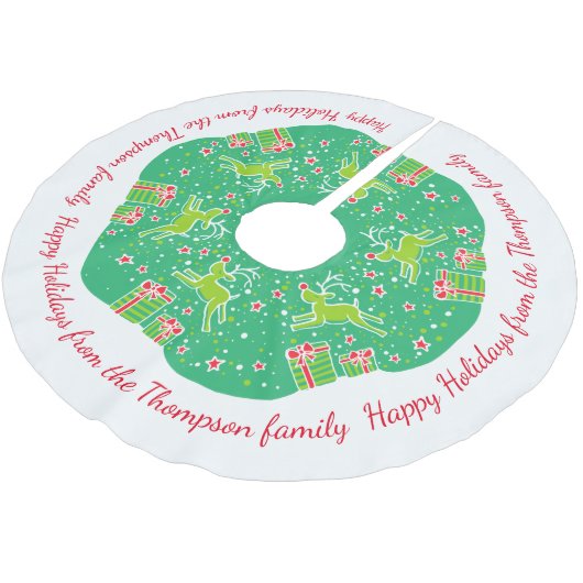 ギフトの木のスカートに意気揚々と歩いているクリスマスのトナカイ ブラッシュドポリエステルツリースカート (アングル)