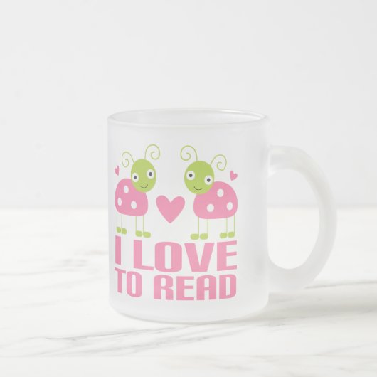 ギフトを読むピンクのてんとう虫I愛 フロストグラスマグカップ (右)