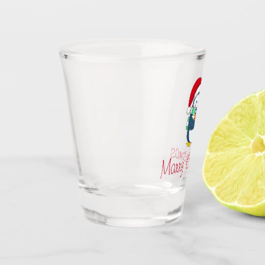 ギフトショットグラスを持つクリスマスハットにペンギン ショットグラス (左)