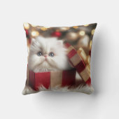 ギフトボックスに入ったクリスマスペルシャの子猫 クッション (裏面)
