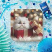 ギフトボックスに入ったクリスマスペルシャの子猫 ペーパープレート (パーティー)