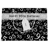 ギフトラベル誕生日95ナンバーパターンブラック/ホワイト ラージペーパーバッグ (正面)