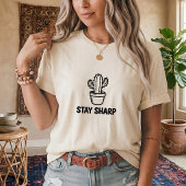 ギフト向け「Stay Sharp」グラフィックTシャツ Tシャツ