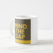 ギャップに注意1 コーヒーマグカップ (正面左)