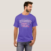 ギャラパゴスで一番涼しいサクラメント市 笑 Tシャツ (正面フル)