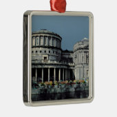 ギャラリーの外面 メタルオーナメント (右)