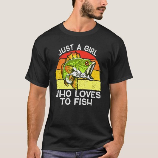 ギャルのためにベースの魚釣りを釣るのが大好きな少女 Tシャツ (正面)