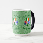 ギリシャのアイリッシュアメリカンフラッグスシャムロパーソナライズされたック モーフィングマグカップ (正面右)