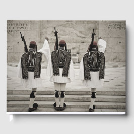 ギリシャのアテネの名誉警備員のヴィンテージ写真 ゲストブック