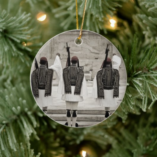 ギリシャのアテネの名誉警備員のヴィンテージ写真 セラミックオーナメント (ツリー)