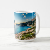 ギリシャのコルフ、パラアイオカストリッサの海岸線ビュー コーヒーマグカップ (正面右)