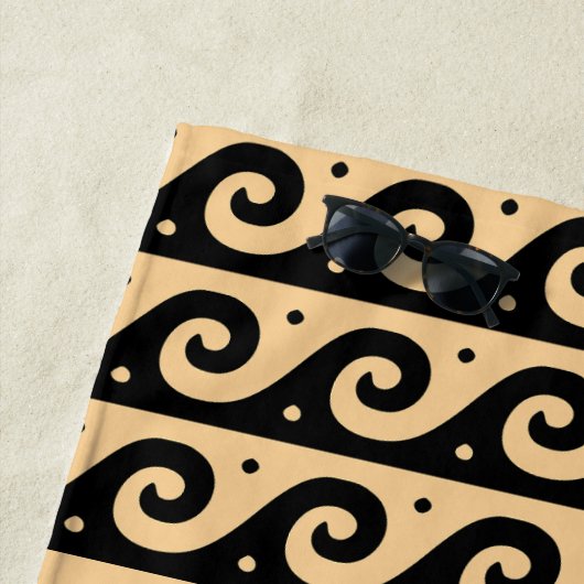 ギリシャのフレット地中海の、波形パターン、ブラウン ビーチタオル (インサイチュ)