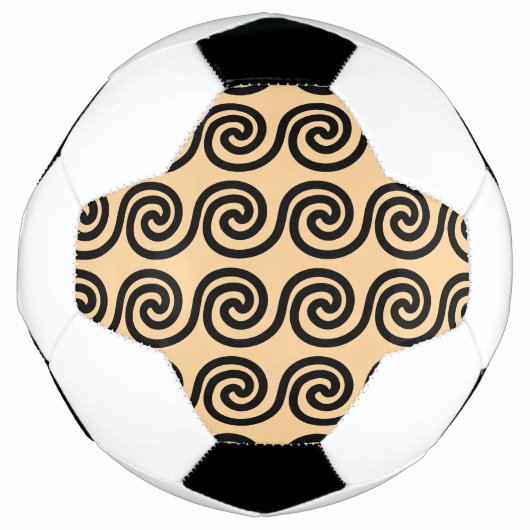 ギリシャのメアンダーキーの波模様 ブラウン サッカーボール (正面)