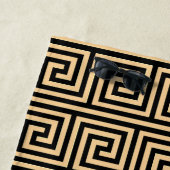 ギリシャのメアンダー鍵正方形パターンブラウン ビーチタオル (インサイチュ)