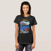 ギリシャの漁船 海岸沿いのブルーの旅 Tシャツ (正面フル)