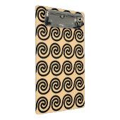 ギリシャの蛇行鍵波パターンブラウン ミニクリップボード (アングル)