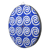 ギリシャの蛇行鍵波パターンブルー ダーツボード (正面右)