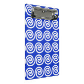 ギリシャの蛇行鍵波パターンブルー ミニクリップボード (アングル)