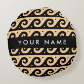 ギリシャの蛇行鍵、波の鍵、ブラウン、あなたの名前 ラウンドクッション (裏面)