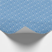 ギリシャ人の鍵のデザインの-青および白いエナメルの一見 ラッピングペーパー (角)