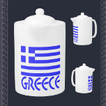 ギリシャ及びギリシャ国旗<br><div class="desc">下に「ギリシャ」という名前または単語が青色で表示されたギリシャ国旗。おもしろい旅行、休暇または休日を思い出すための方法。愛とプライドを誇りに思い、あなたの先祖で示す素晴らしい方法は、お日に伝統と文化、家族の懇親会や時間に。</div>
