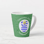 ギリシャ国旗のブロンド・エンジェルパーソナライズされたス カフェラテマグ (右アングル)