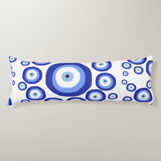 ギリシャ目の幸運のシンボルパターン ボディピロー (正面)