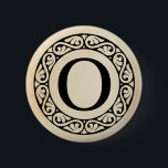 ギリシャ語アルファベット文字オミクロン 缶バッジ<br><div class="desc">そのクラシカルと型枠でモダンは、ギリシャ語アルファベットは24文字を持ち、アルファからオメガ。ここに示されているオミクロンは、ギリシャ語アルファベットの15番目の文字である。このデザインは古い紙の背景に提示され、それは光の色の選択肢の虹に置き換えることができる。</div>