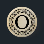 ギリシャ語アルファベット文字オミクロン 缶バッジ<br><div class="desc">そのクラシカルと型枠でモダンは、ギリシャ語アルファベットは24文字を持ち、アルファからオメガ。ここに示されているオミクロンは、ギリシャ語アルファベットの15番目の文字である。このデザインは古い紙の背景に提示され、それは光の色の選択肢の虹に置き換えることができる。</div>