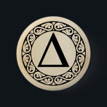 ギリシャ語アルファベット文字デルタ 缶バッジ<br><div class="desc">そのクラシカルと型枠でモダンは、ギリシャ語アルファベットは24文字を持ち、アルファからオメガ。ここで示されているデルタは、ギリシャ語アルファベットの4番目の文字である。このデザインは古い紙の背景に提示され、それは光の色の選択肢の虹に置き換えることができる。</div>