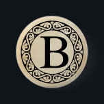 ギリシャ語アルファベット文字ベータ 缶バッジ<br><div class="desc">そのクラシカルと型枠でモダンは、ギリシャ語アルファベットは24文字を持ち、アルファからオメガ。ベータは、ここに示されているギリシャ語アルファベットの2番目の文字である。このデザインは古い紙の背景に提示され、それは光の色の選択肢の虹に置き換えることができる。</div>